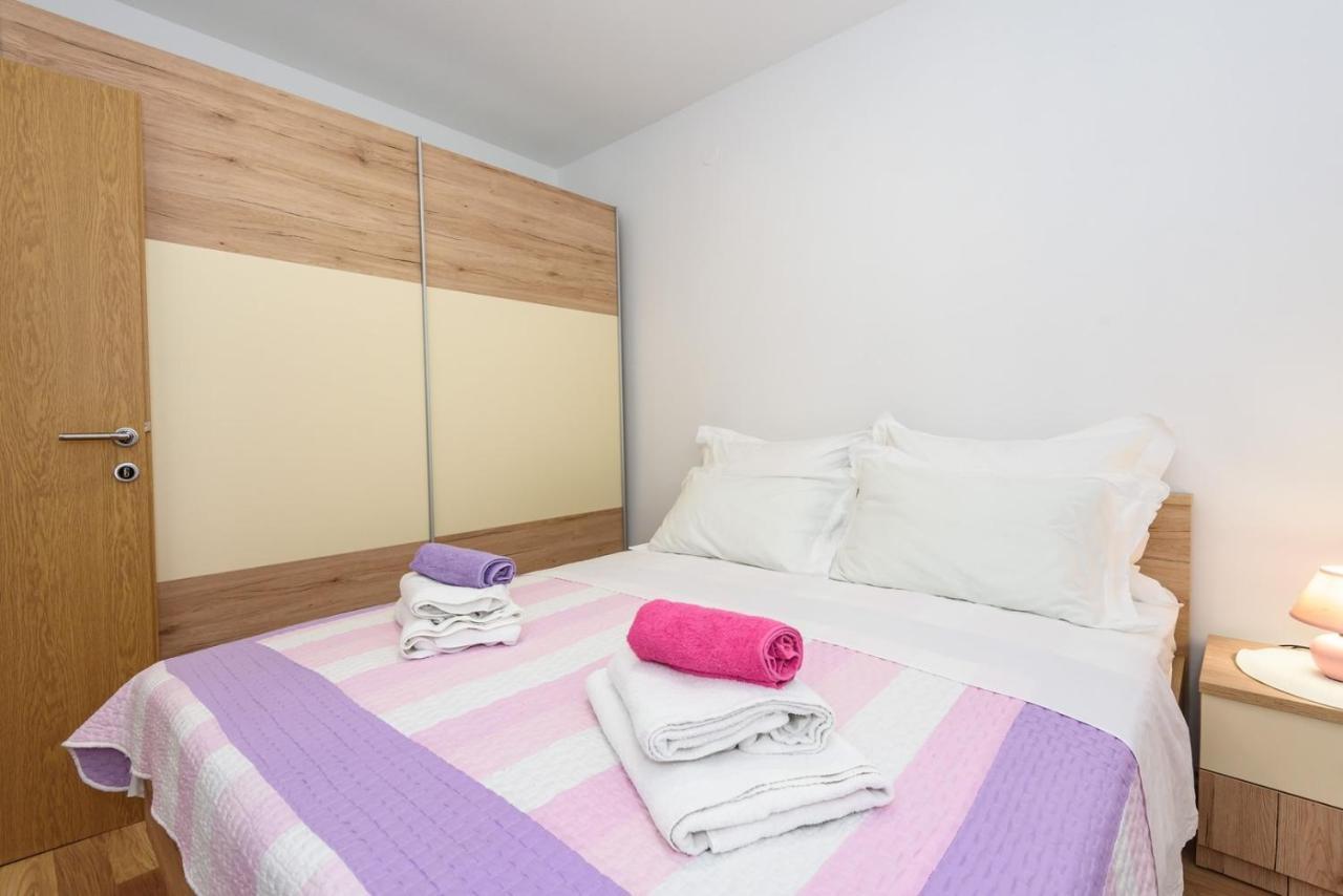 Apartment Dego Near Ploce, Riverfront, Parking Rogotin Exterior foto